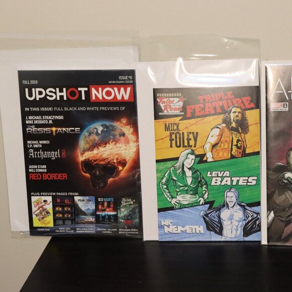 Pack of 3 Comic Books: Star Wars, Headlocked, and Upshot, new in plastic - Picture 2 of 3